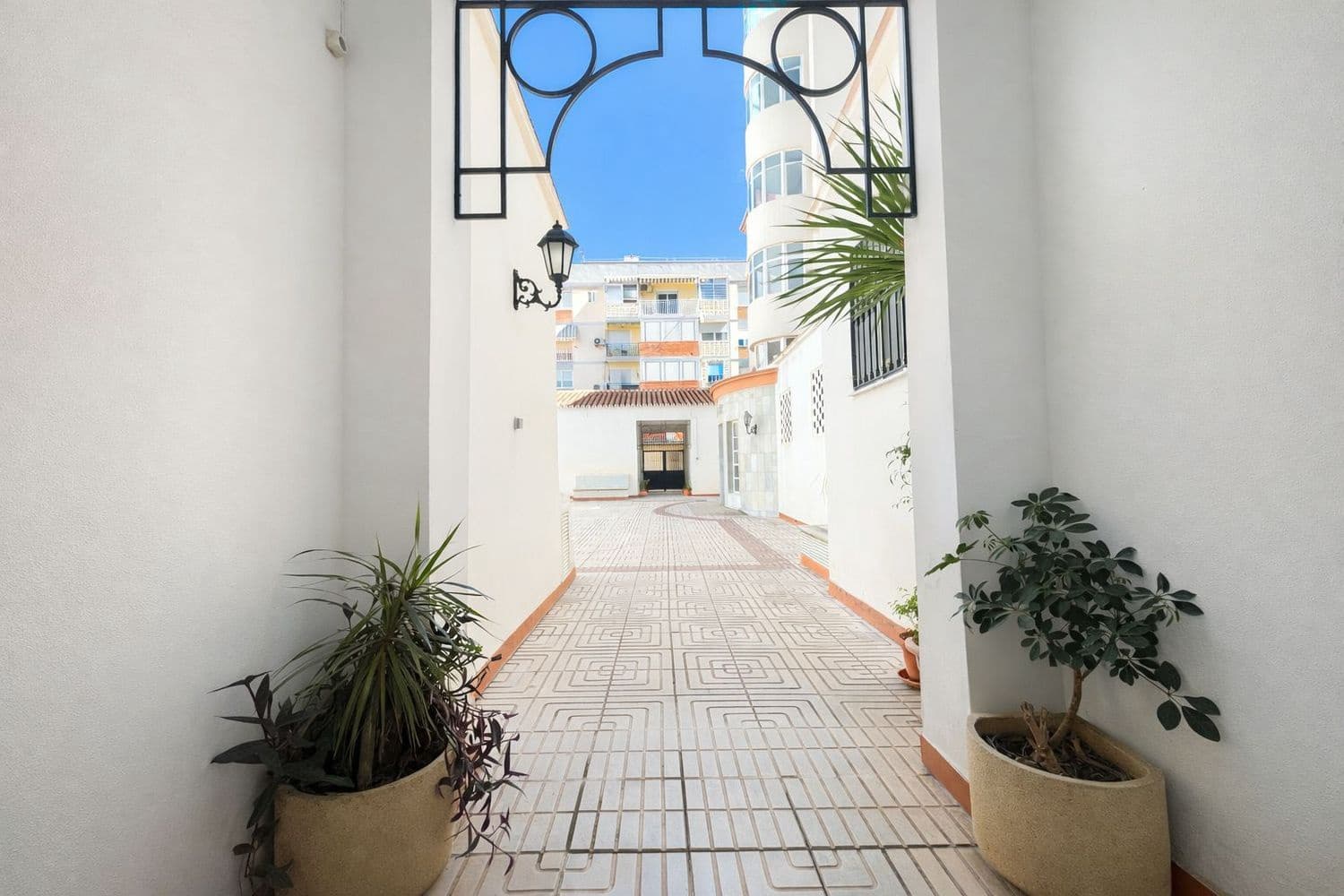 3 bedroom Apartment for sale in Torre del Mar with garage - € 345,000 (Ref: 9679515)