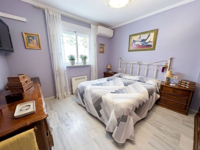 2 soverom Leilighet til salgs i La Cala del Moral, Rincón de la Victoria med svømmebasseng garasje - € 350 000 (Ref: 9683363)