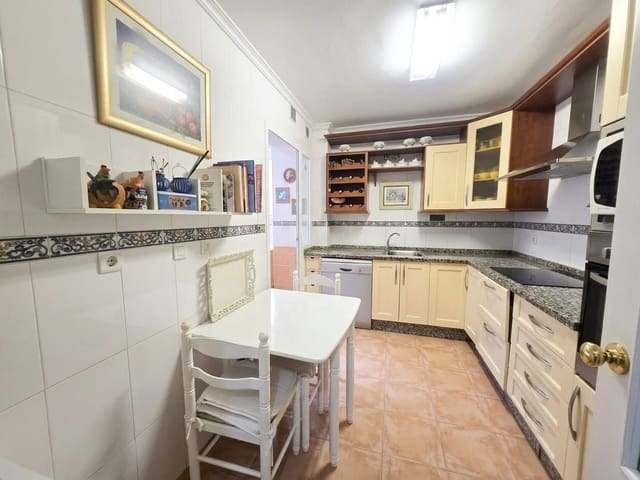 2 soverom Leilighet til salgs i La Cala del Moral, Rincón de la Victoria med svømmebasseng garasje - € 350 000 (Ref: 9683363)