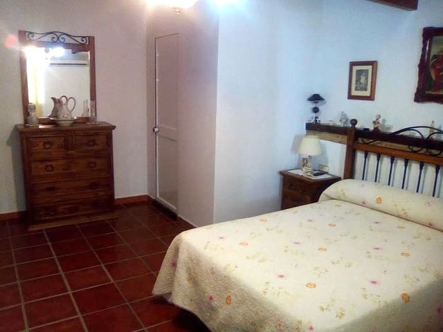 Chalet de 6 habitaciones en Cártama en venta con piscina garaje - 460.000 € (Ref: 9685946)