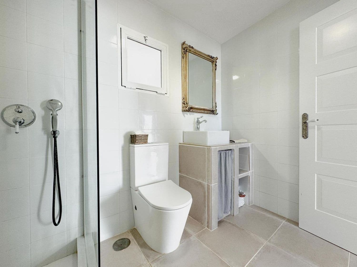 6 soverom Villa til salgs i Nerja med svømmebasseng garasje - € 1 099 000 (Ref: 9685947)