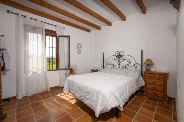 4 slaapkamer Finca/Landhuis te koop in Cártama met garage - € 600.000 (Ref: 9690062)