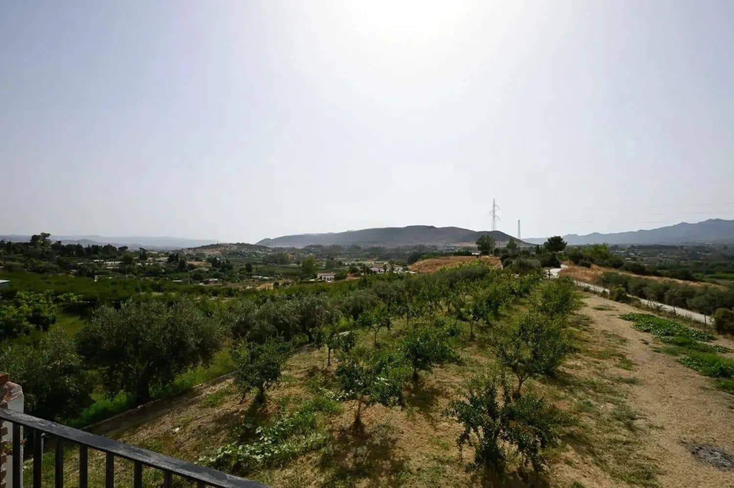 4 slaapkamer Finca/Landhuis te koop in Cartama met garage - € 600.000 (Ref: 9690062)