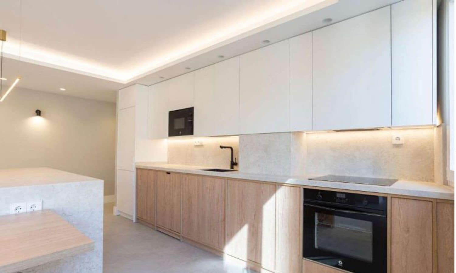 2 soverom Leilighet til salgs i Malaga by med garasje - € 620 000 (Ref: 9697984)