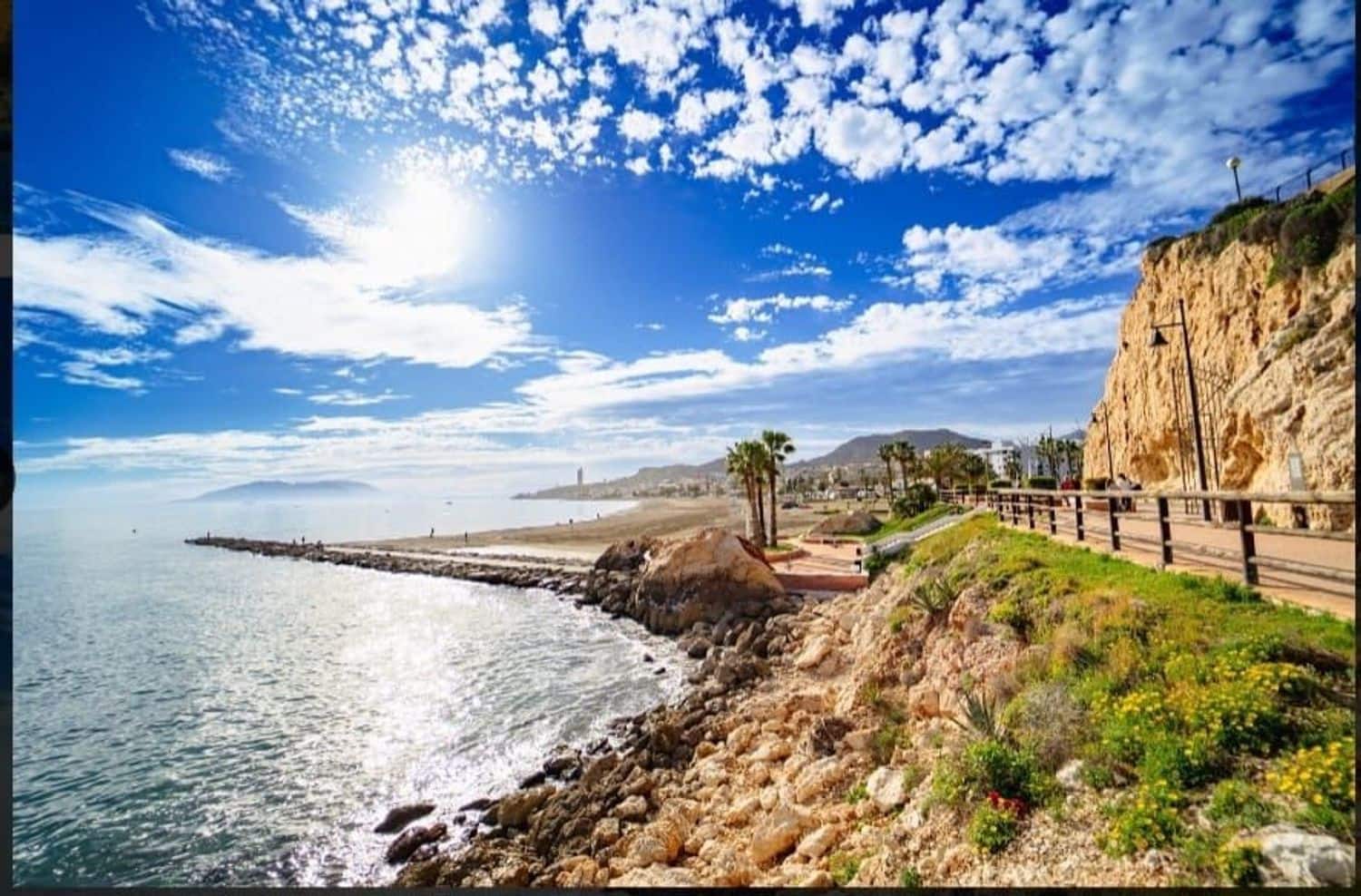 2 Zimmer Apartment zu verkaufen in Torre de Benagalbon mit Pool Garage - 365.000 € (Ref: 9700308)