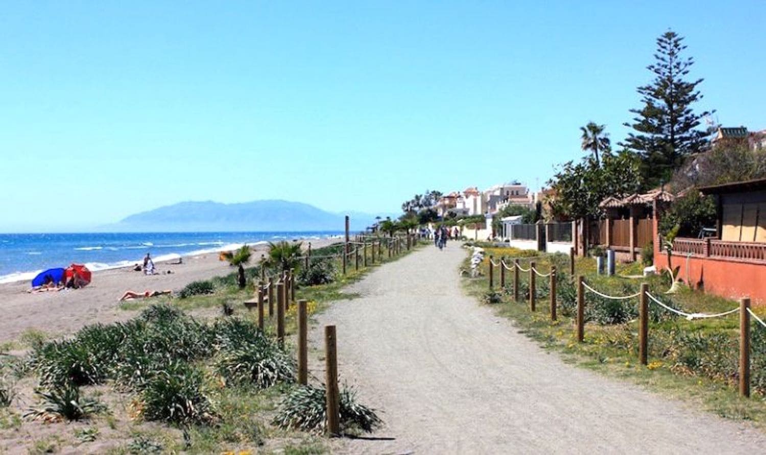 2 Zimmer Apartment zu verkaufen in Torre de Benagalbon mit Pool Garage - 365.000 € (Ref: 9700308)