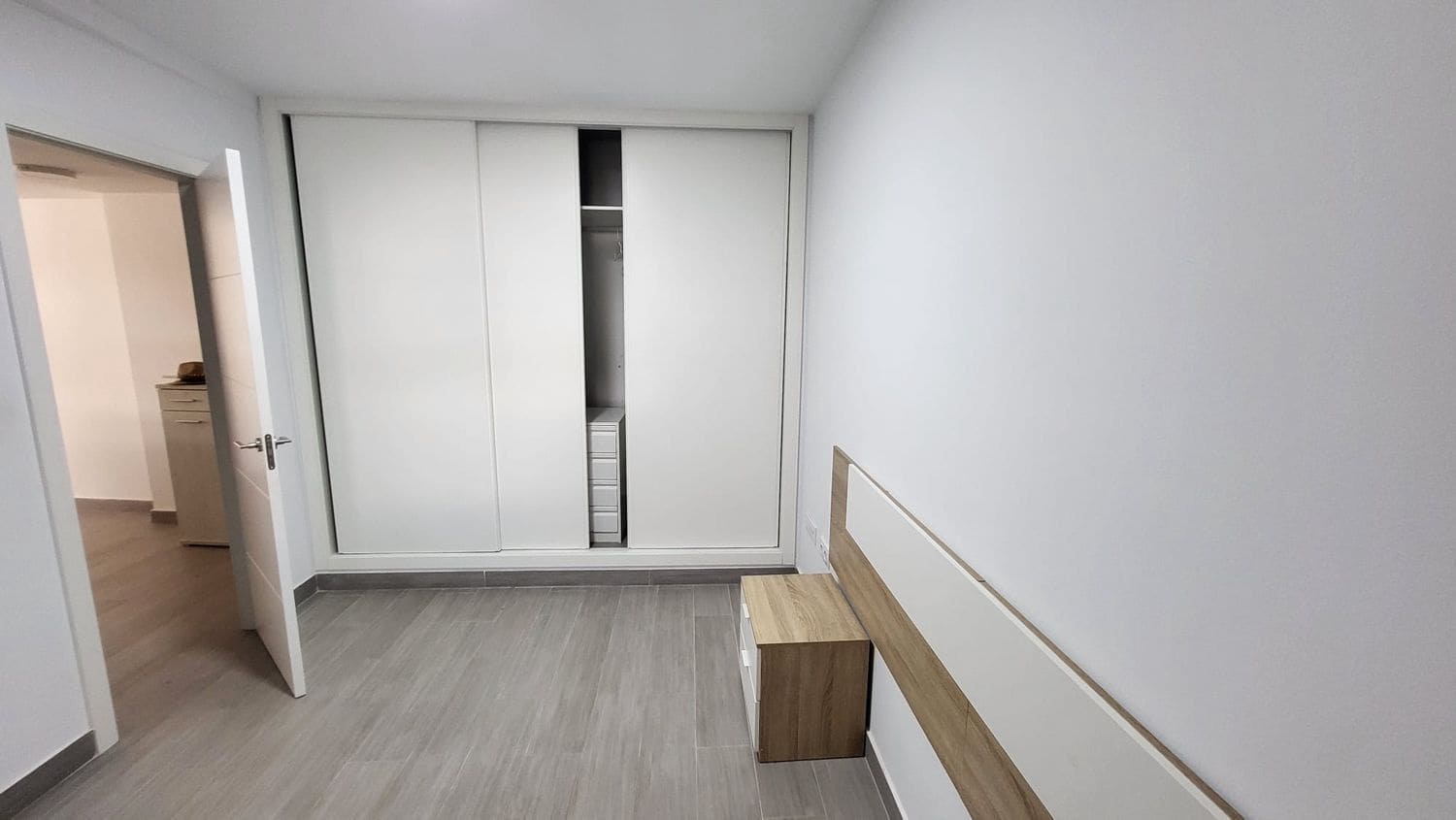 1 bedroom Apartment for sale in Torre de Benagalbon with garage - € 250,000 (Ref: 9700310)