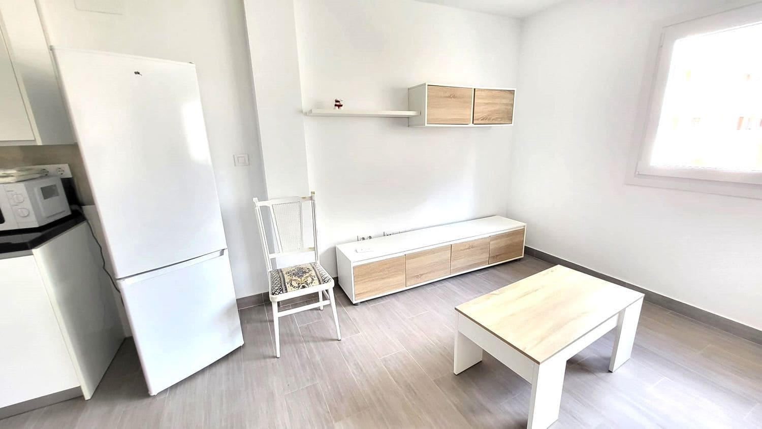 1 bedroom Apartment for sale in Torre de Benagalbon with garage - € 250,000 (Ref: 9700310)