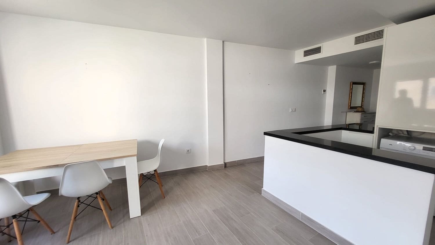 1 bedroom Apartment for sale in Torre de Benagalbon with garage - € 250,000 (Ref: 9700310)