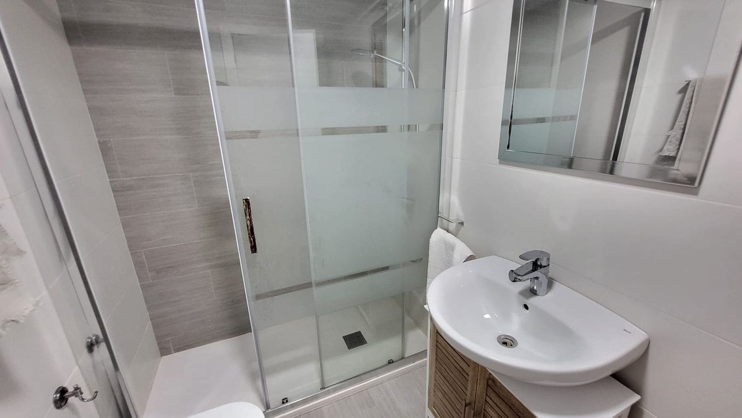 1 bedroom Apartment for sale in Torre de Benagalbon with garage - € 250,000 (Ref: 9700310)