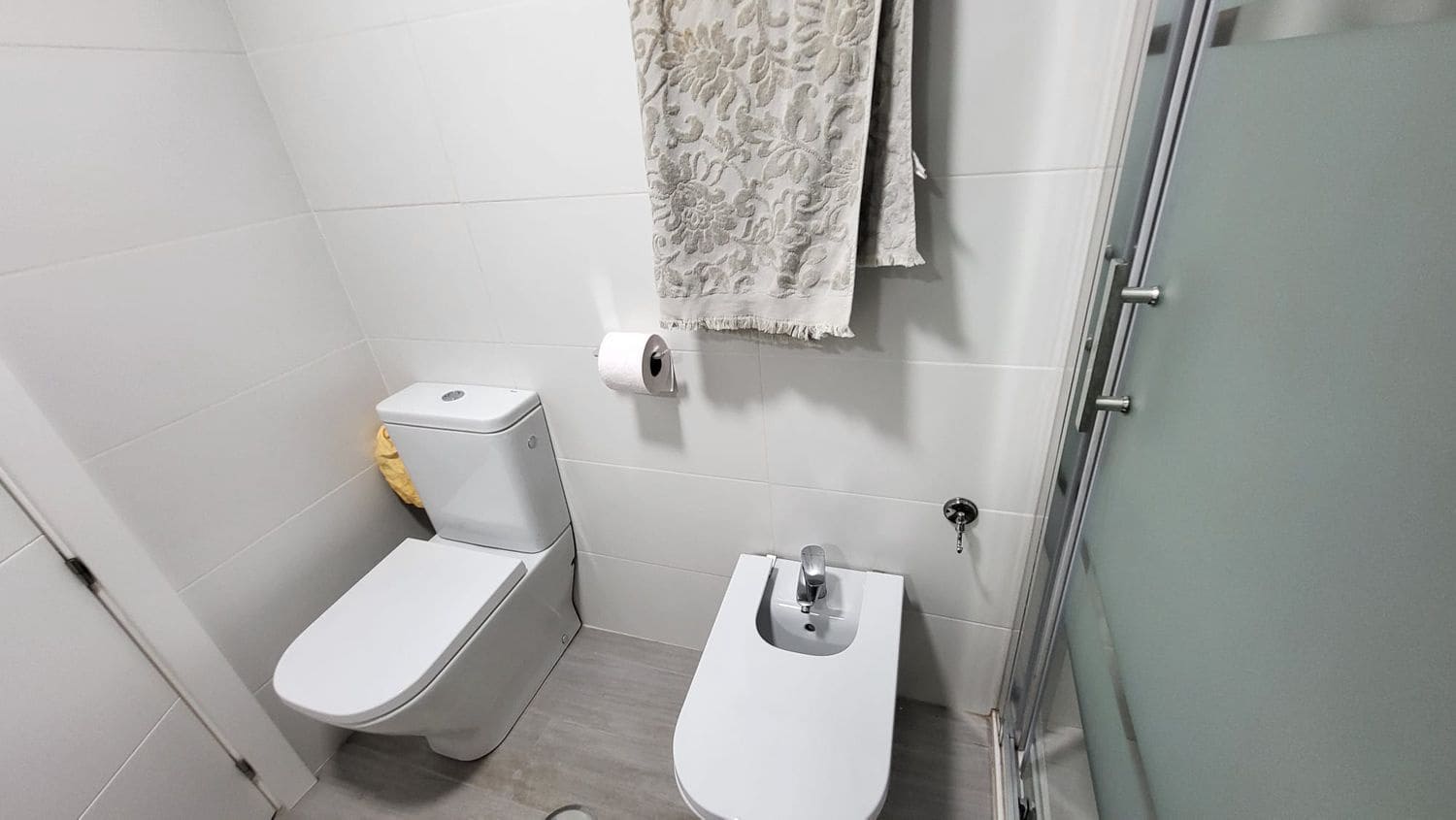 1 bedroom Apartment for sale in Torre de Benagalbon with garage - € 250,000 (Ref: 9700310)