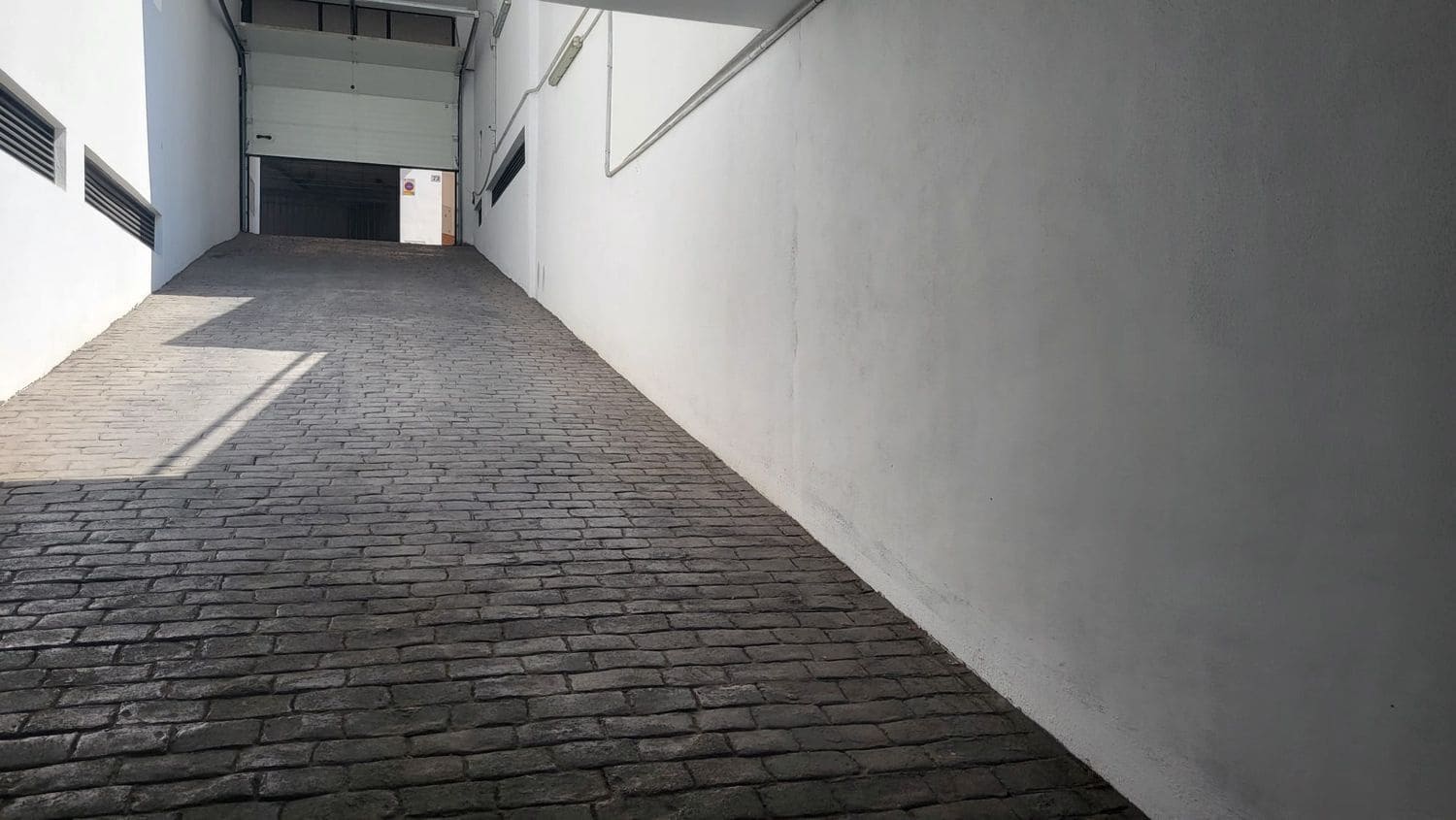 1 bedroom Apartment for sale in Torre de Benagalbon with garage - € 250,000 (Ref: 9700310)