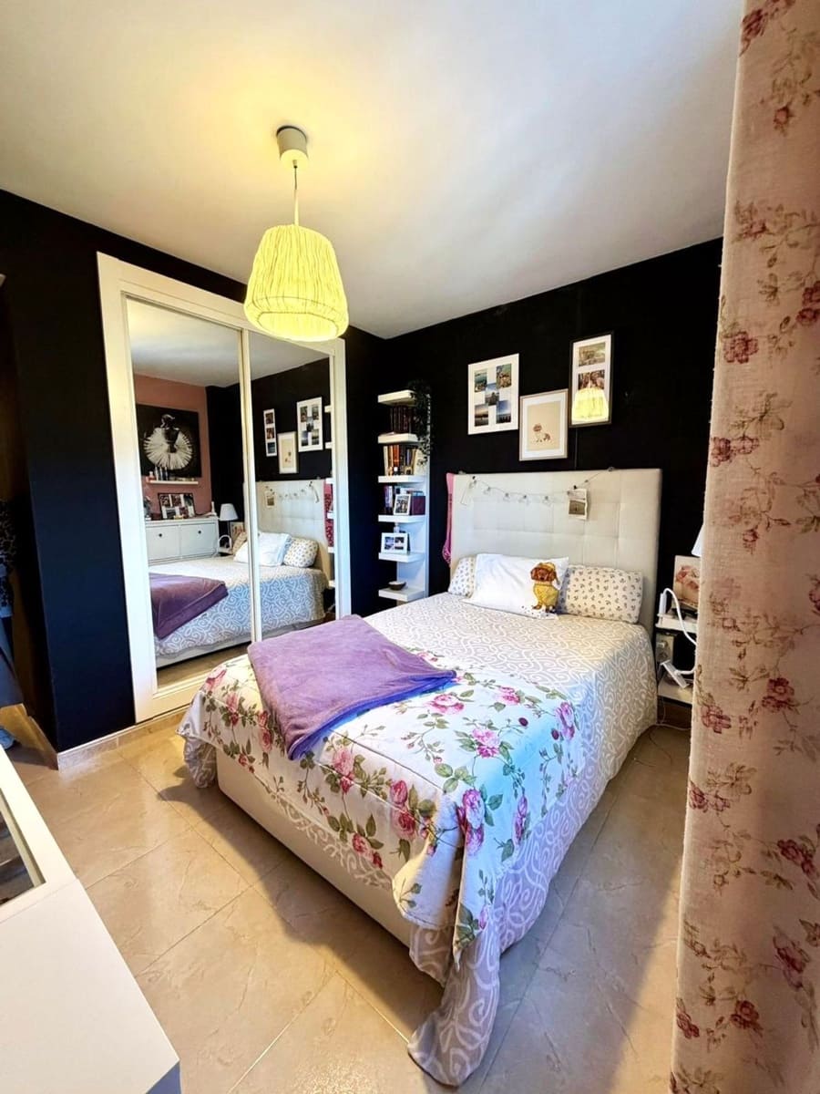 4 quarto Apartamento para venda em Estepona com garagem - 489 000 € (Ref: 9710958)