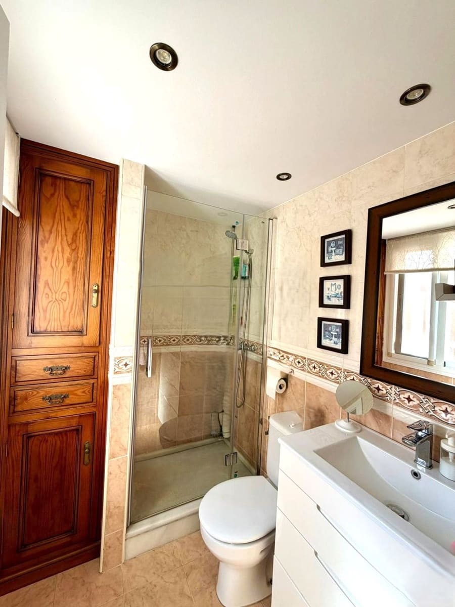 4 quarto Apartamento para venda em Estepona com garagem - 489 000 € (Ref: 9710958)