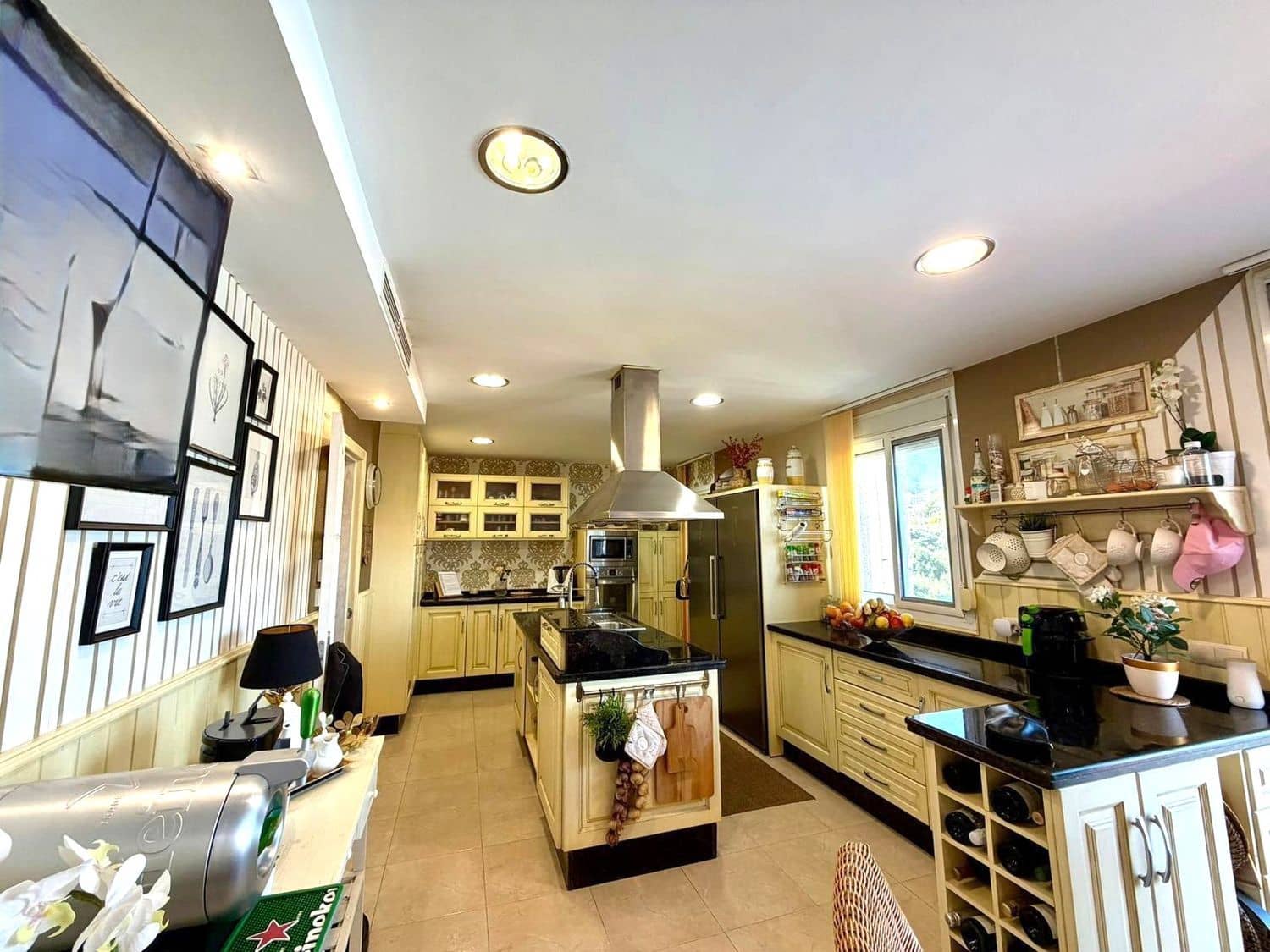 4 quarto Apartamento para venda em Estepona com garagem - 489 000 € (Ref: 9710958)