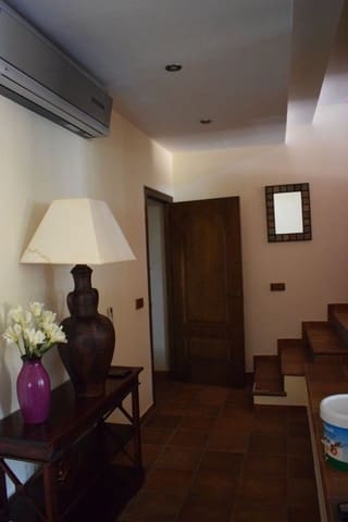 6 chambre Maison de Ville à vendre à Puerto de la Duquesa, Manilva avec piscine garage - 950 000 € (Ref: 9719529)