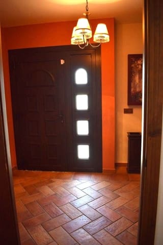 6 chambre Maison de Ville à vendre à Puerto de la Duquesa, Manilva avec piscine garage - 950 000 € (Ref: 9719529)