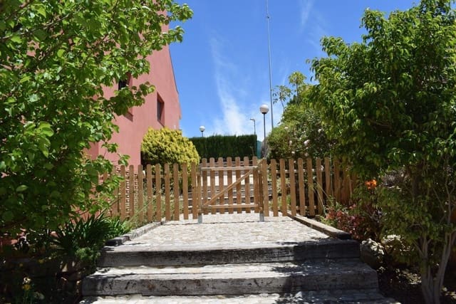 6 slaapkamer Huis te koop in Puerto de la Duquesa, Manilva met zwembad garage - € 950.000 (Ref: 9719529)