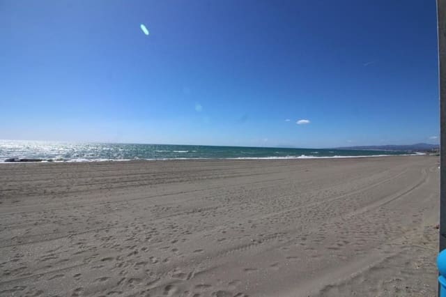 1 slaapkamer Appartement te koop in Centro Internacional, Torrox met zwembad garage - € 199.500 (Ref: 9721149)