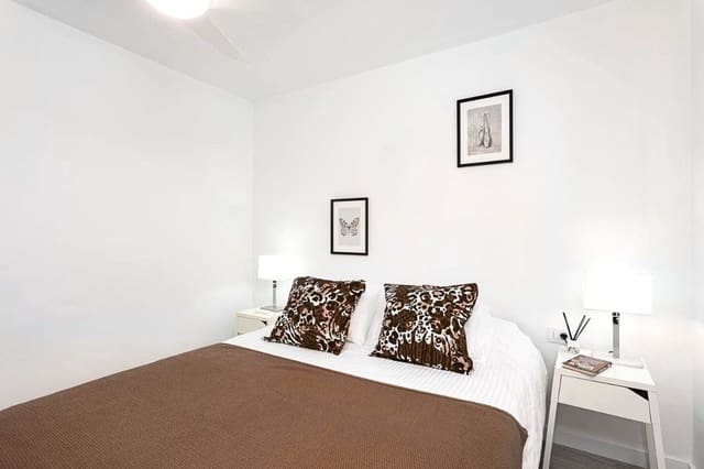 1 slaapkamer Appartement te koop in Centro Internacional, Torrox met zwembad garage - € 199.500 (Ref: 9721149)