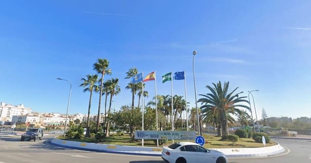 Teren niezagospodarowany na sprzedaż w Avda Pescia - Ctra de Frigiliana, Nerja - 3 200 000 € (Ref: 9728589)