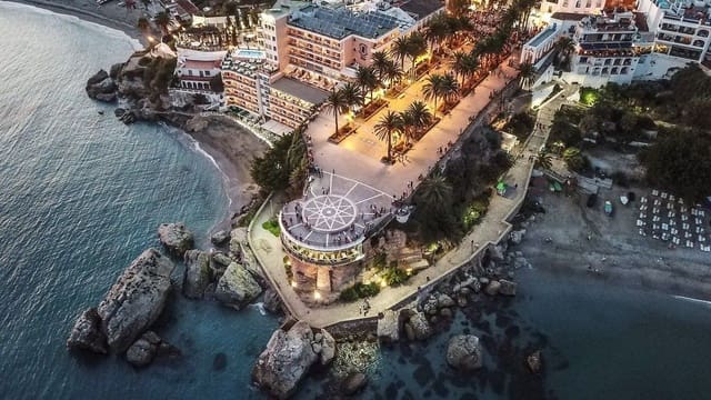 Teren niezagospodarowany na sprzedaż w Avda Pescia - Ctra de Frigiliana, Nerja - 3 200 000 € (Ref: 9728589)