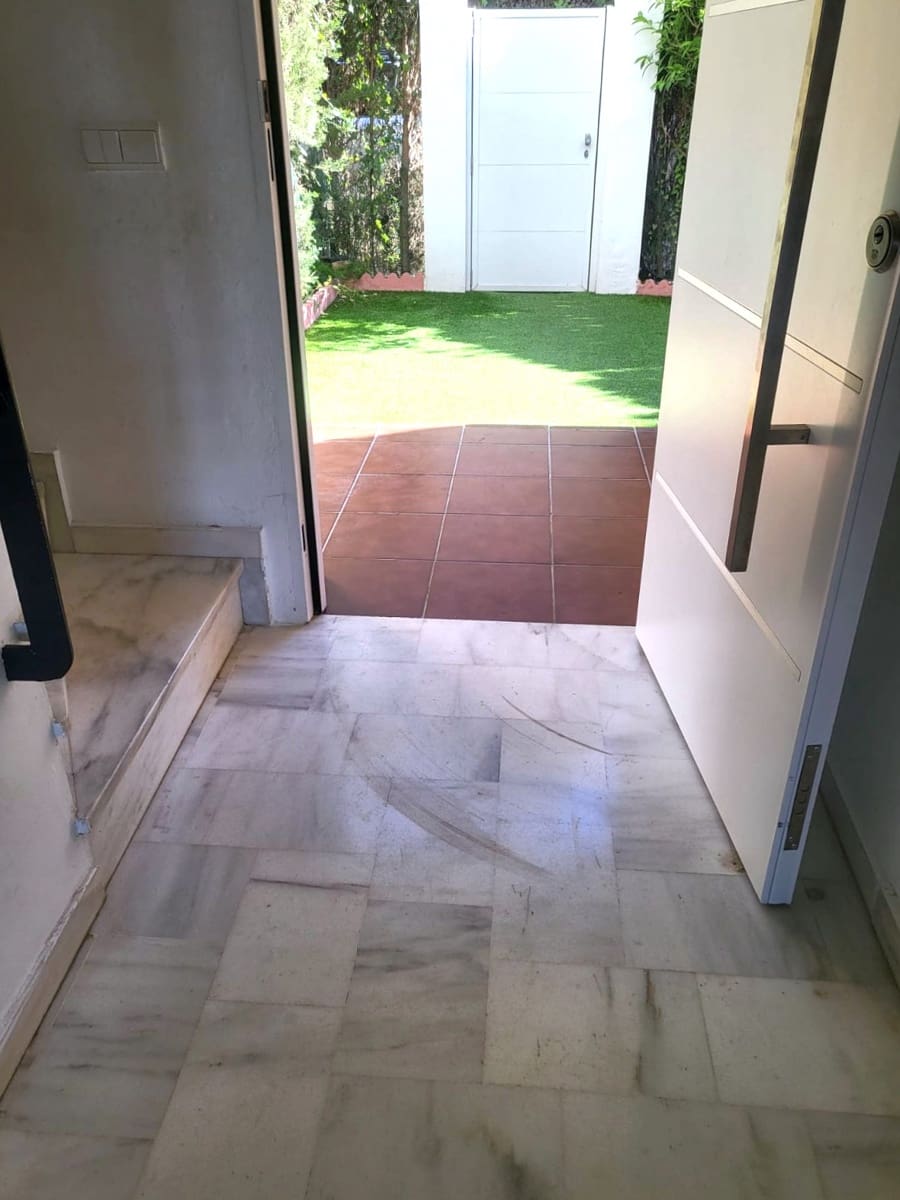 3 bedroom Apartment for sale in Rincon de la Victoria with pool garage - € 440,000 (Ref: 9731610)