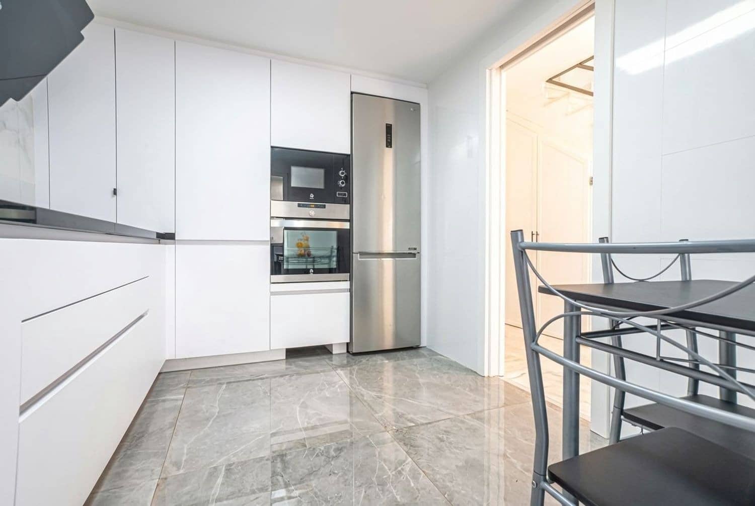 3 bedroom Apartment for sale in Rincon de la Victoria with pool garage - € 440,000 (Ref: 9731610)