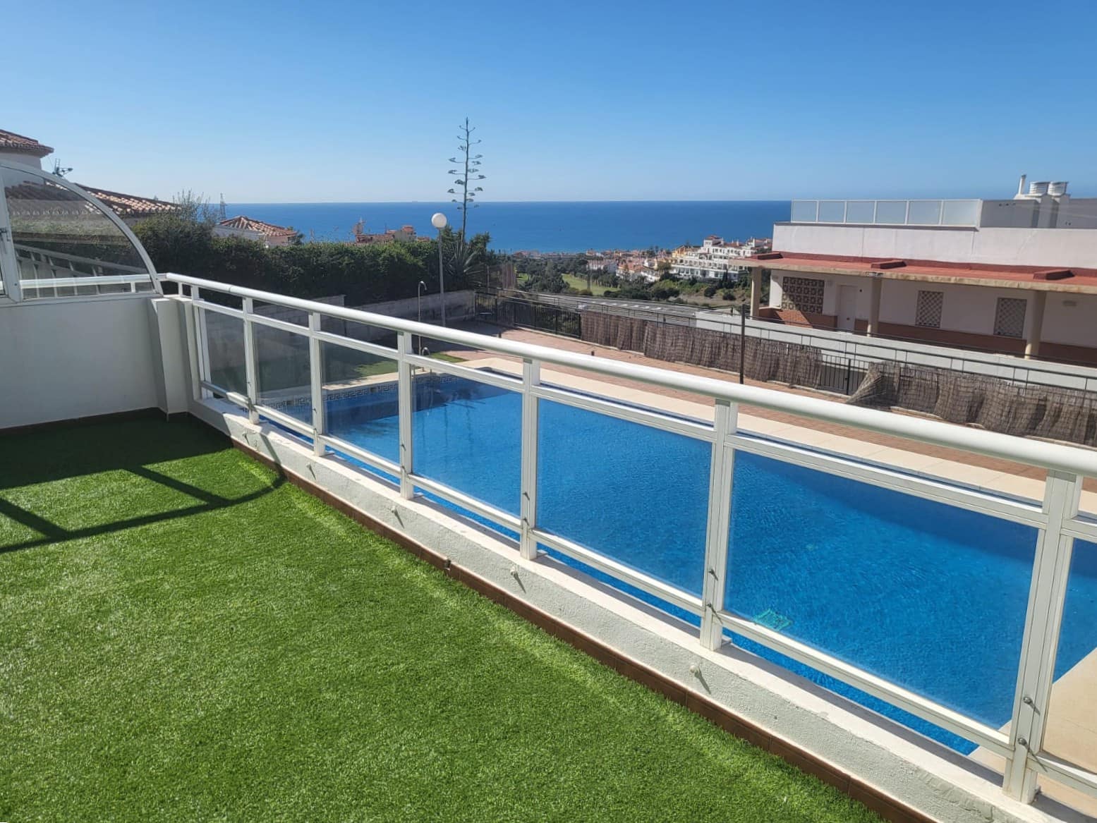 3 bedroom Apartment for sale in Rincon de la Victoria with pool garage - € 440,000 (Ref: 9731610)
