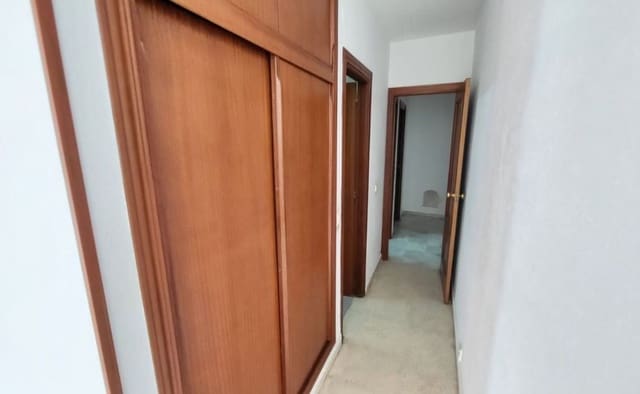 3 camera da letto Appartamento in vendita in Barcenillas, Malaga città con garage - 195.000 € (Rif: 9738008)