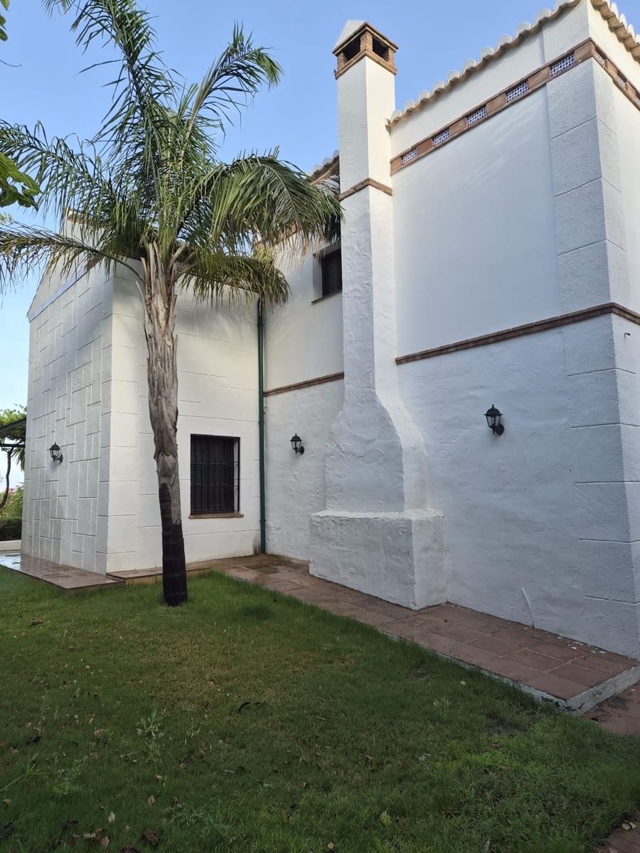 4 soveværelse Finca/Landehus til salg i Alora med swimmingpool garage - € 1.150.000 (Ref: 9741508)