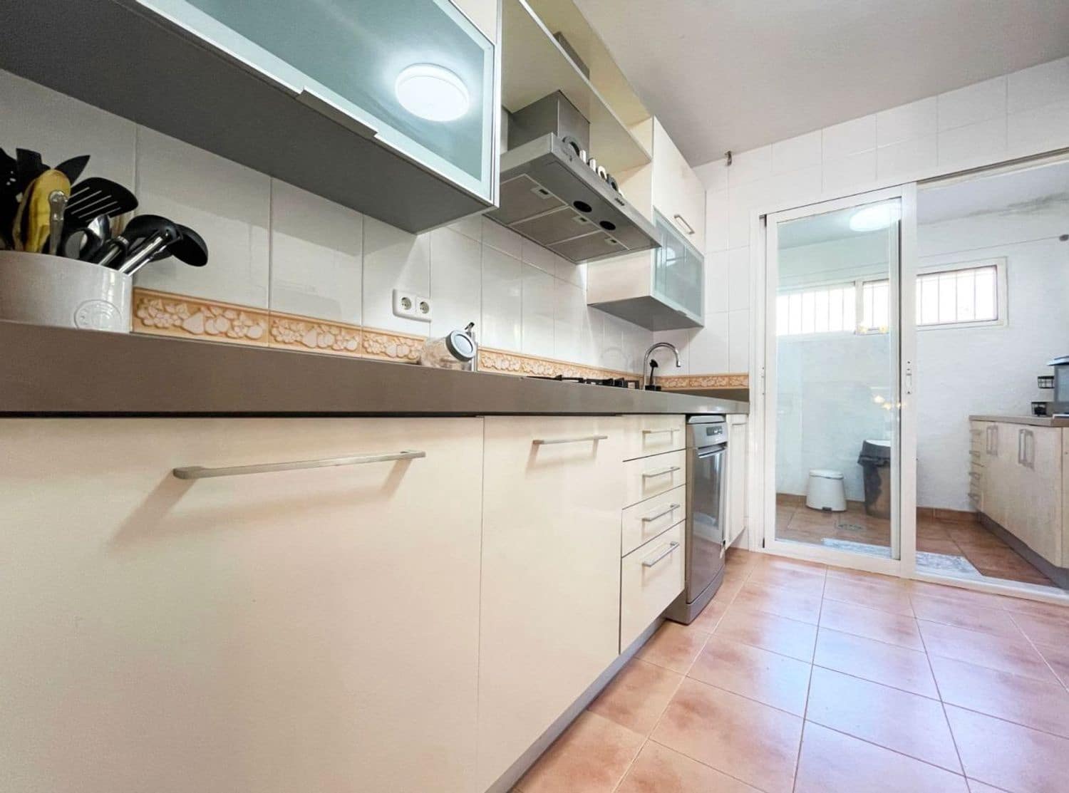 3 bedroom Townhouse for sale in Chilches with garage - € 465,000 (Ref: 9747480)