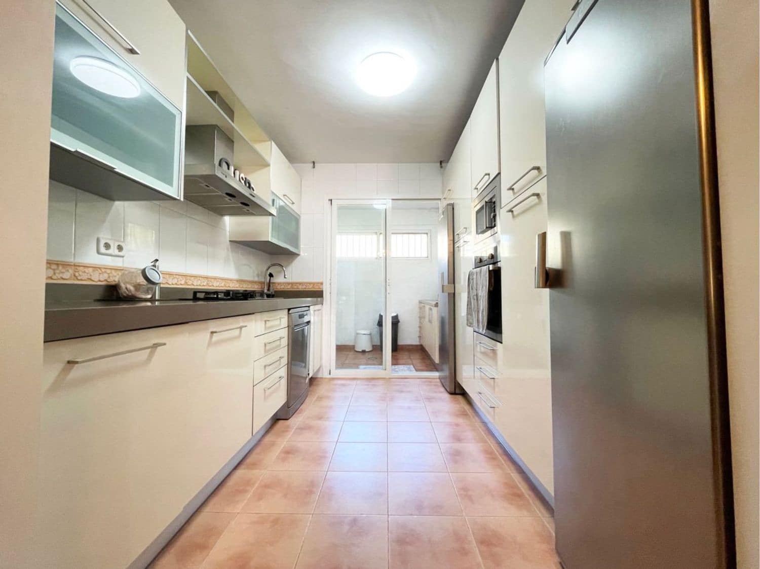 3 bedroom Townhouse for sale in Chilches with garage - € 465,000 (Ref: 9747480)