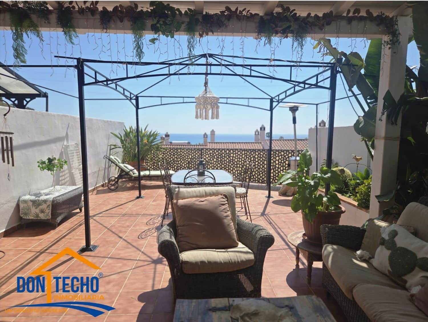 3 bedroom Townhouse for sale in Chilches with garage - € 465,000 (Ref: 9747480)