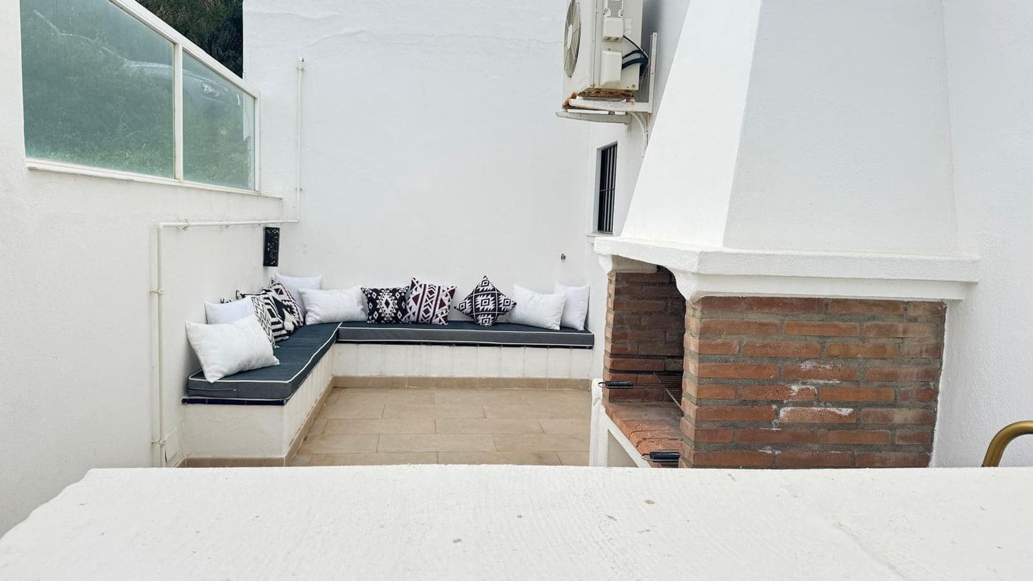 5 soverom Villa til salgs i Manilva med svømmebasseng garasje - € 2 000 000 (Ref: 9747481)