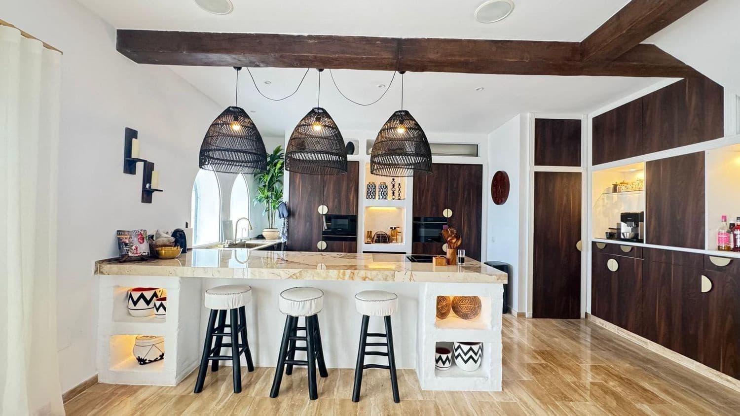 5 soverom Villa til salgs i Manilva med svømmebasseng garasje - € 2 000 000 (Ref: 9747481)