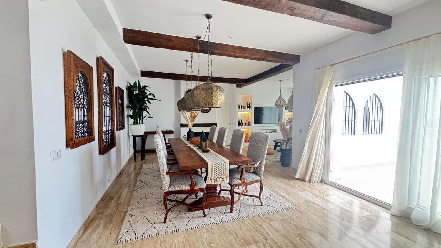 5 soverom Villa til salgs i Manilva med svømmebasseng garasje - € 2 000 000 (Ref: 9747481)