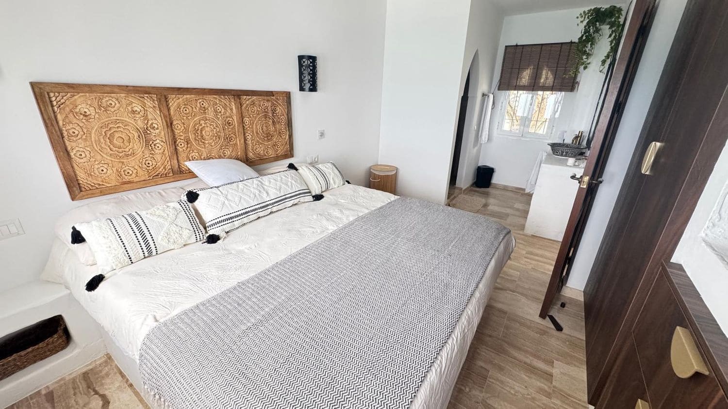 5 soverom Villa til salgs i Manilva med svømmebasseng garasje - € 2 000 000 (Ref: 9747481)