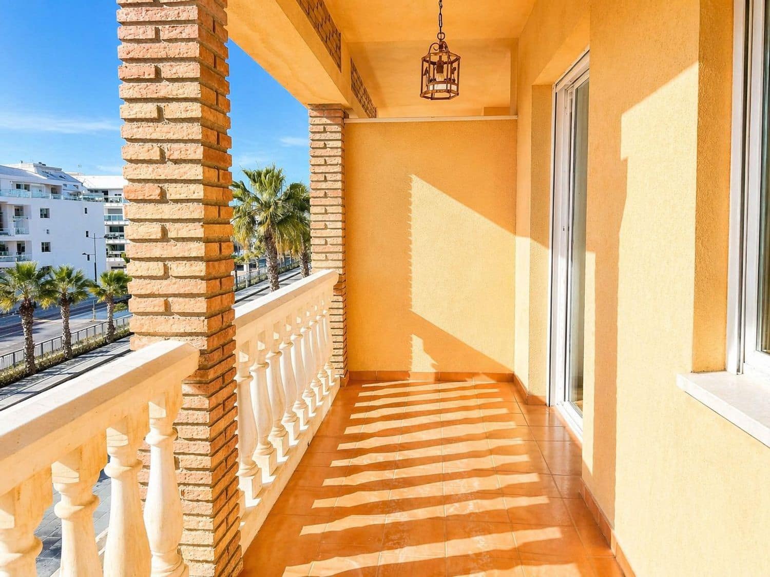 2 soverom Leilighet til salgs i Torrox-Costa med garasje - € 250 000 (Ref: 9755101)