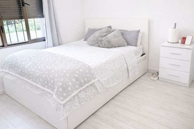 4 chambre Appartement à vendre à Algeciras - 250 000 € (Ref: 9758362)