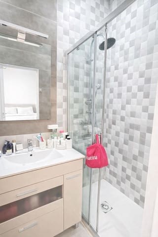 4 chambre Appartement à vendre à Algeciras - 250 000 € (Ref: 9758362)