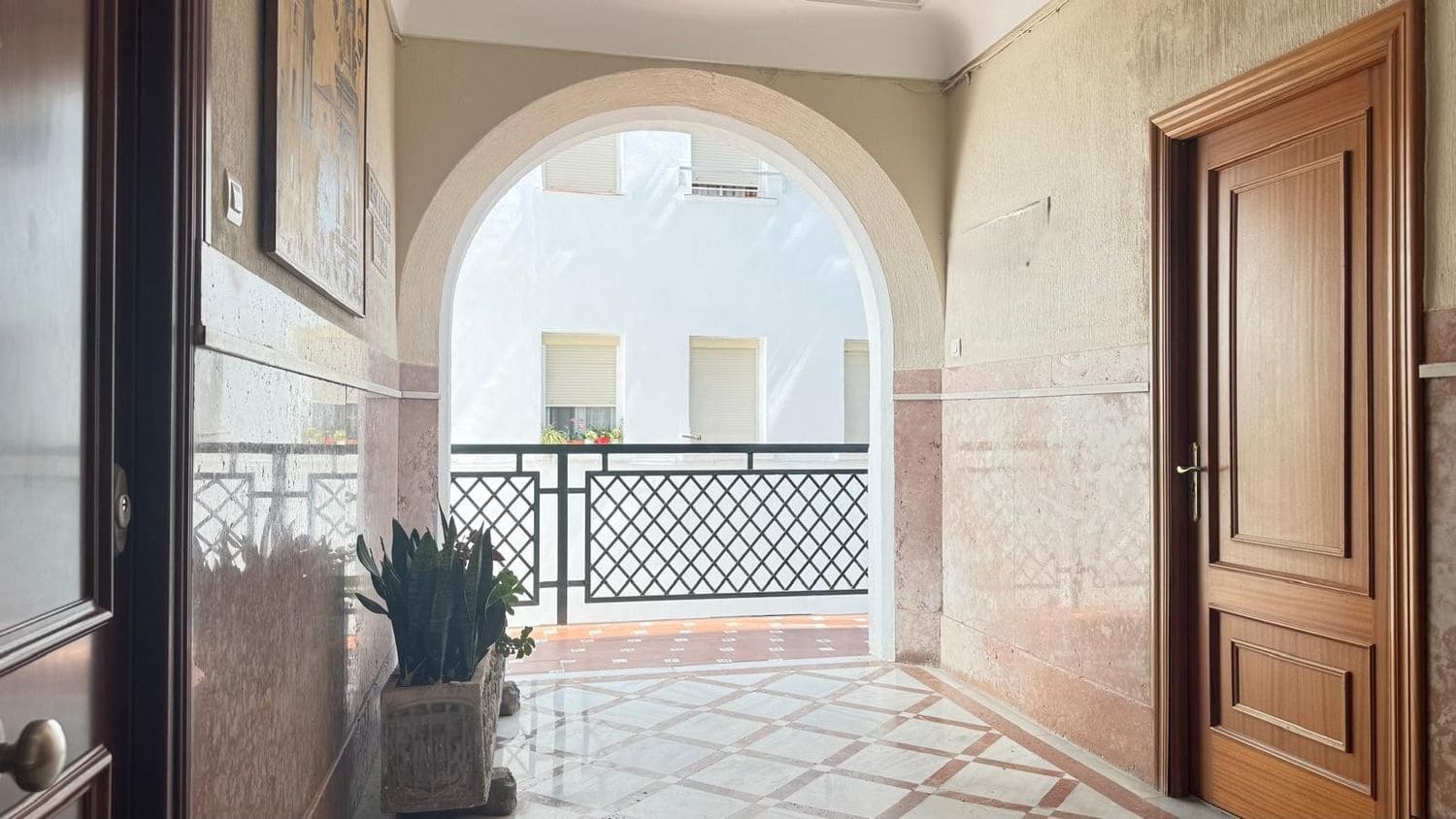 4 chambre Appartement à vendre à Algeciras avec garage - 250 000 € (Ref: 9758362)