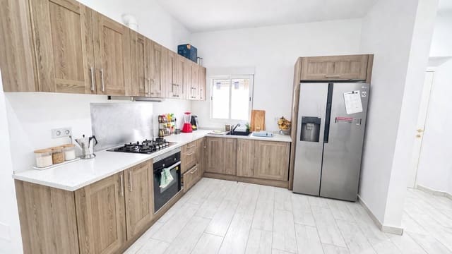 4 chambre Appartement à vendre à Algeciras - 250 000 € (Ref: 9758362)