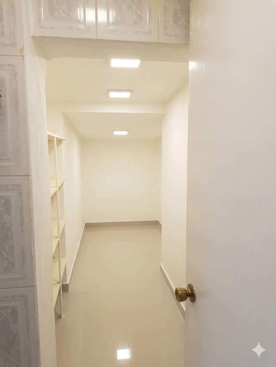 2 soveværelse Byhus til salg i Malaga by med garage - € 249.000 (Ref: 9758363)