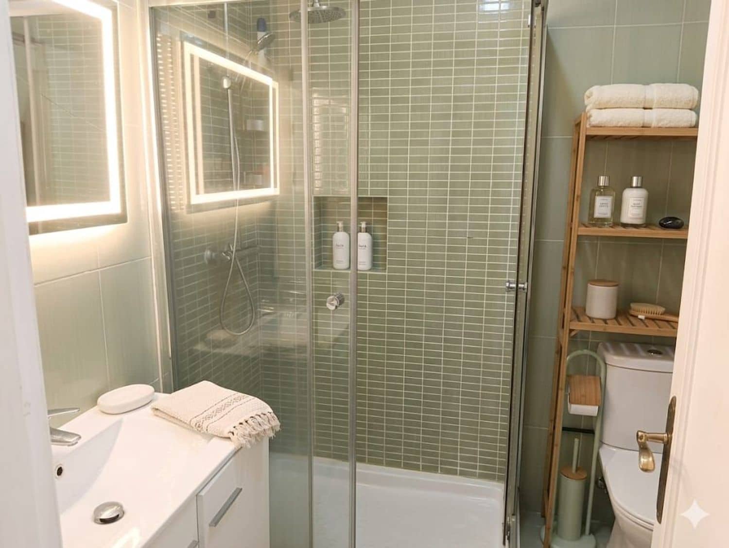 2 soveværelse Byhus til salg i Malaga by med garage - € 249.000 (Ref: 9758363)