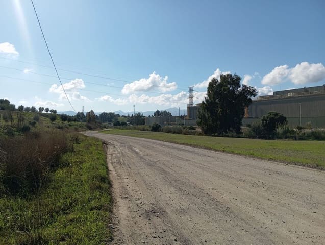 Rakentamaton maa myytävänä paikassa El Mallorquin, Málaga kaupunki - 250 000 € (Ref: 9758364)