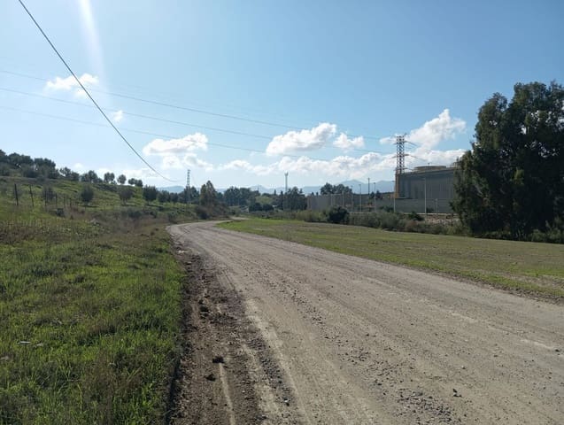 Rakentamaton maa myytävänä paikassa El Mallorquin, Málaga kaupunki - 250 000 € (Ref: 9758364)