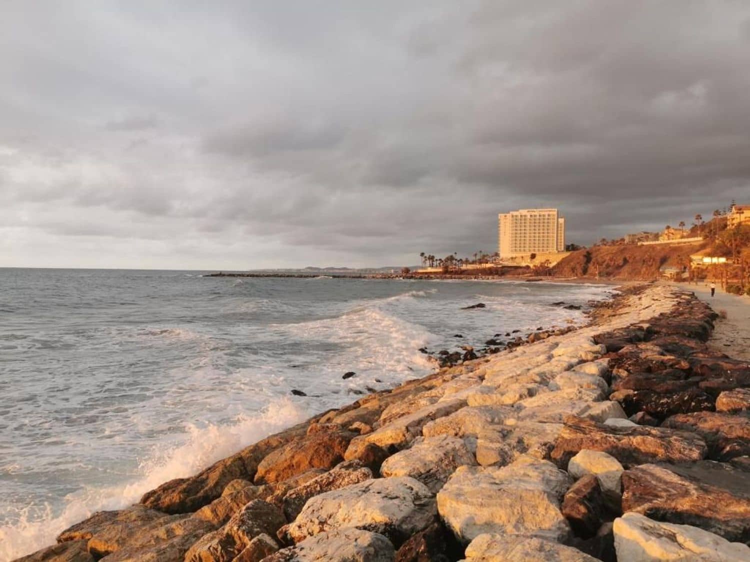 4 makuuhuone Huoneisto vuokrattavana paikassa Torrequebrada mukana uima-altaan 
autotalli - 2 500 € (Ref: 9763467)