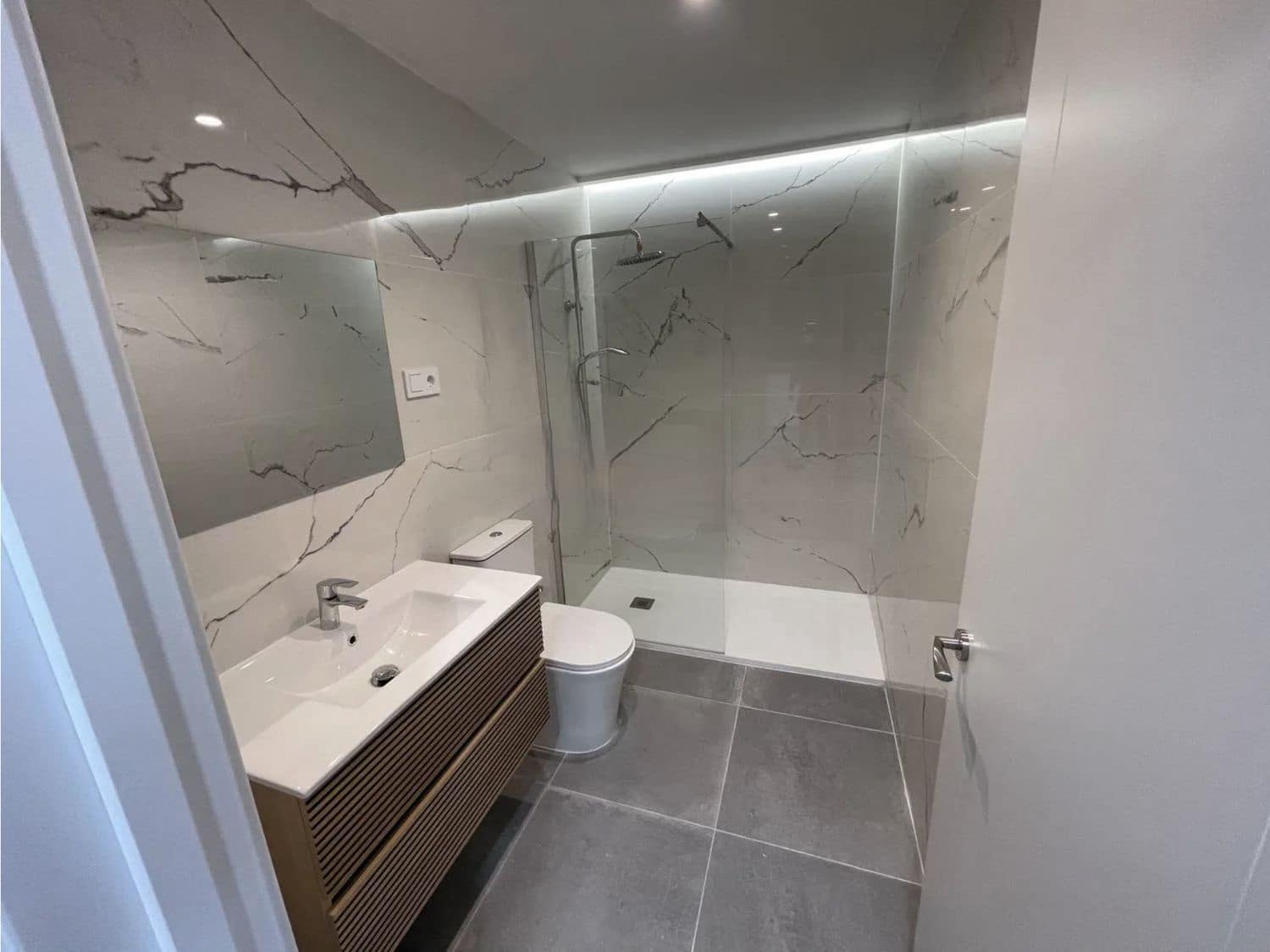 1 bedroom Apartment for sale in Torremolinos with garage - € 248,000 (Ref: 9763468)