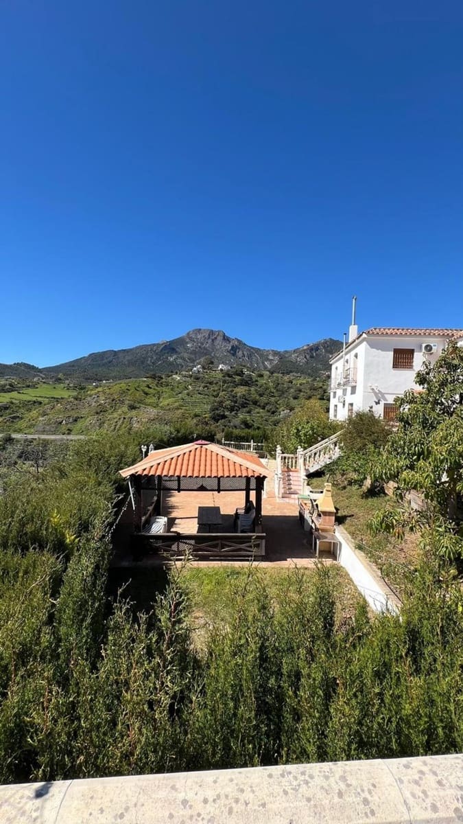 4 bedroom Villa for sale in Carratraca with pool garage - € 350,000 (Ref: 9763470)